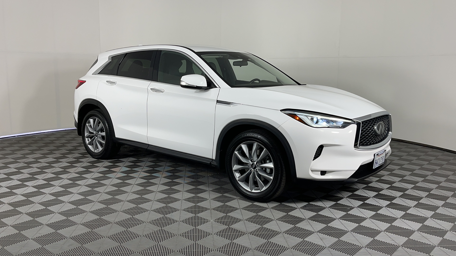 2021 INFINITI QX50 PURE 1