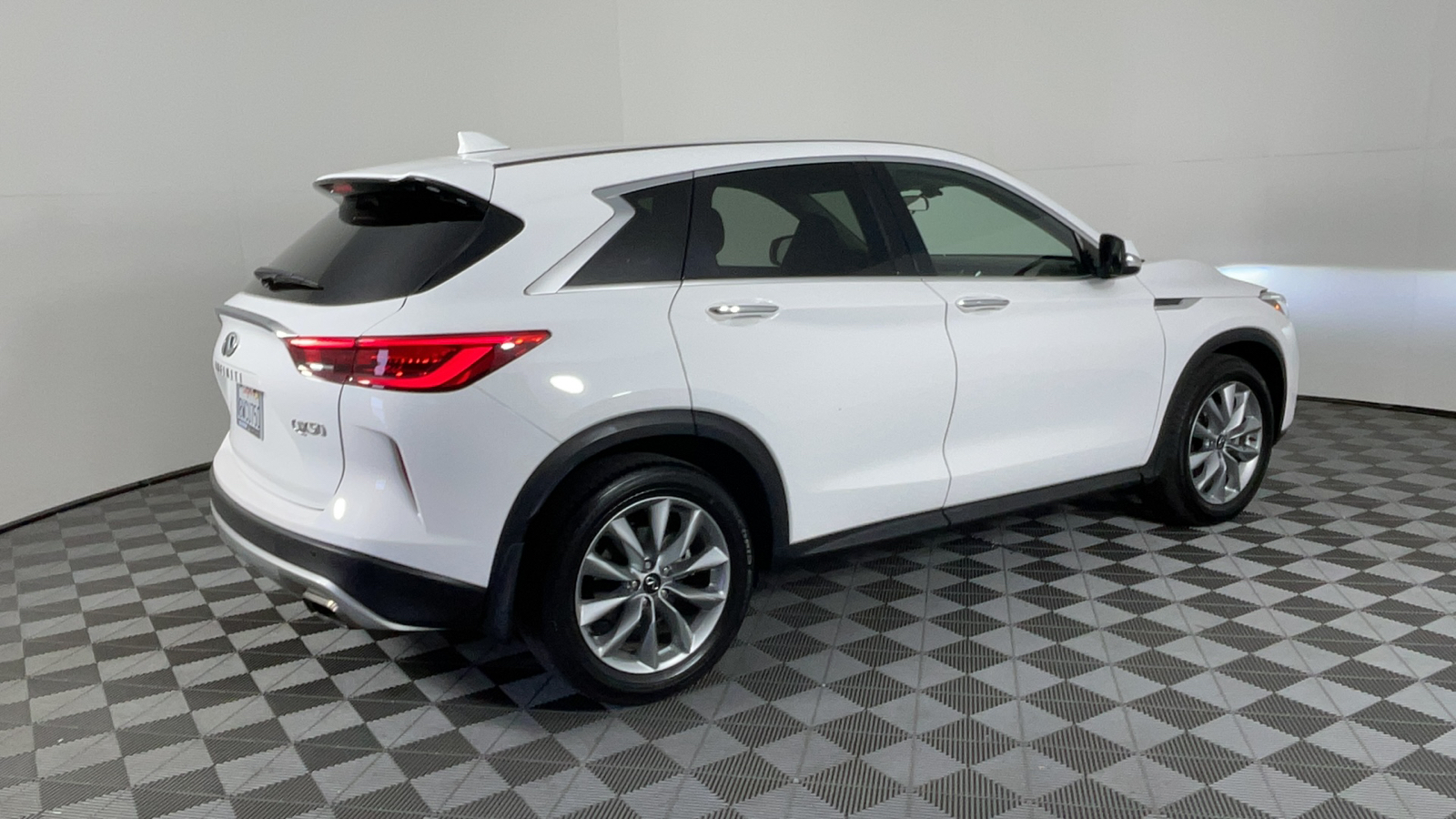 2021 INFINITI QX50 PURE 4