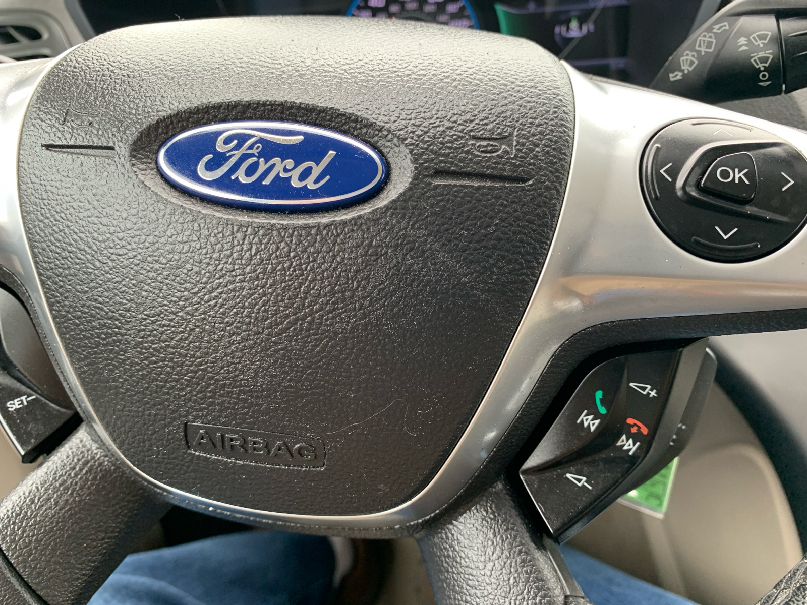 2014 Ford C-Max Hybrid SE 14