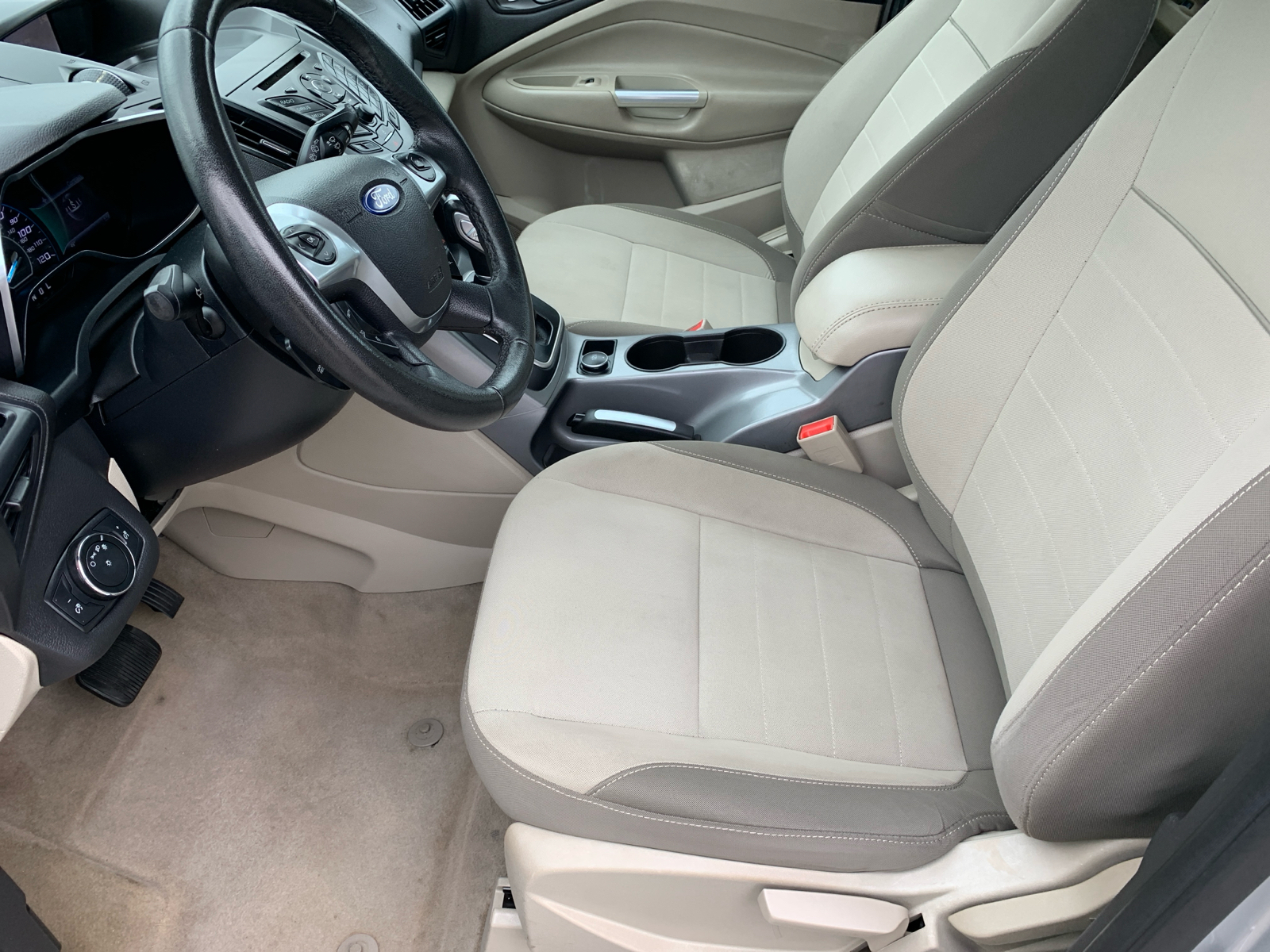 2014 Ford C-Max Hybrid SE 16