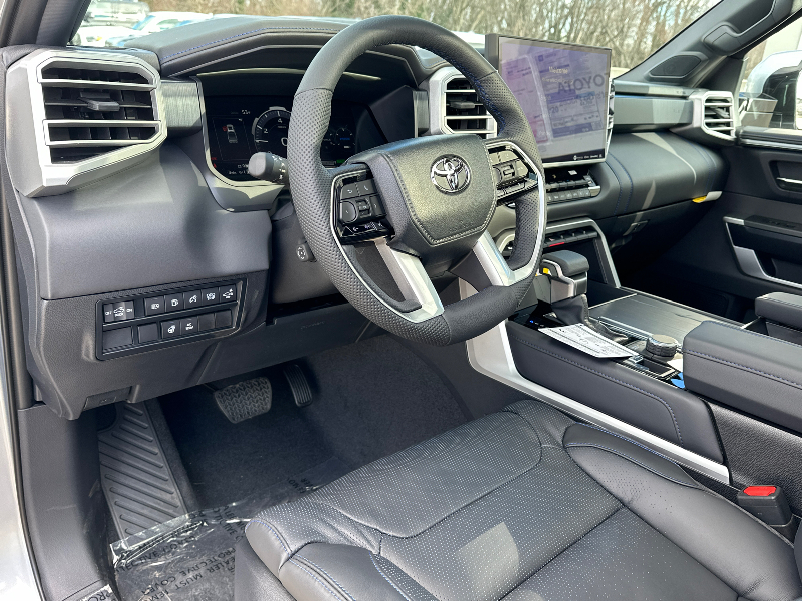 2024 Toyota Tundra Hybrid Platinum 14