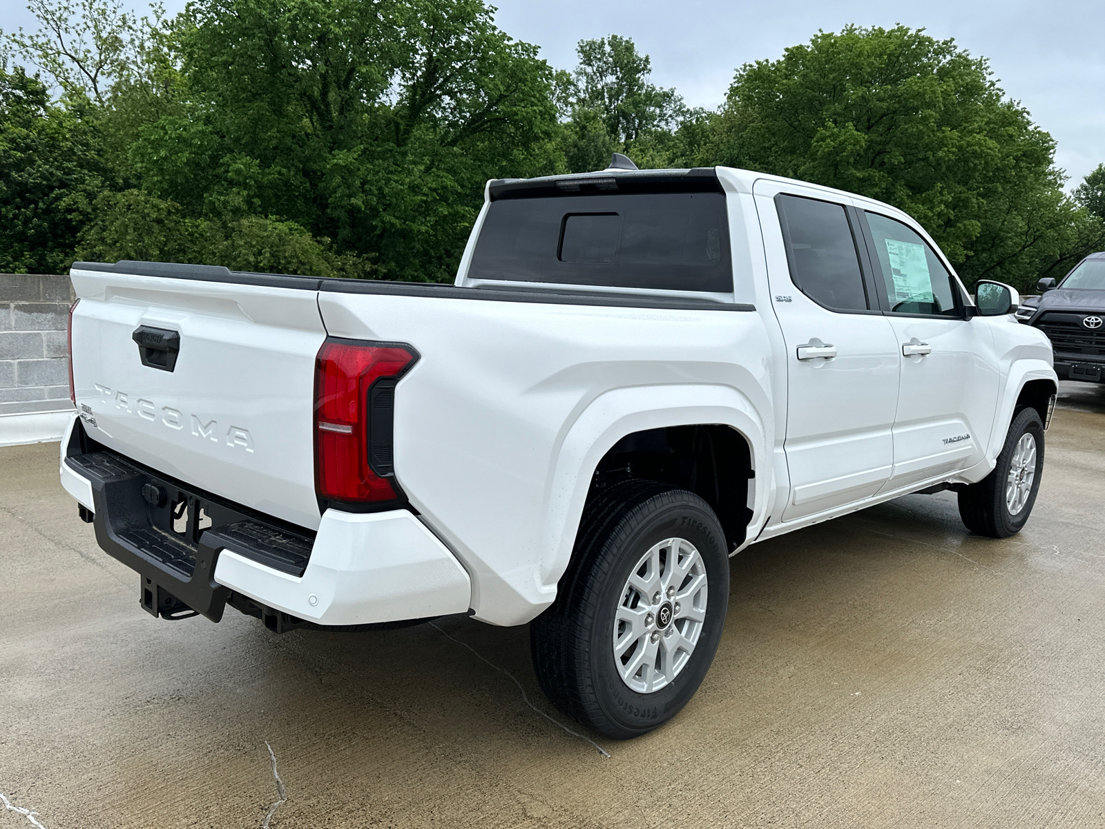 2024 Toyota Tacoma SR5 3