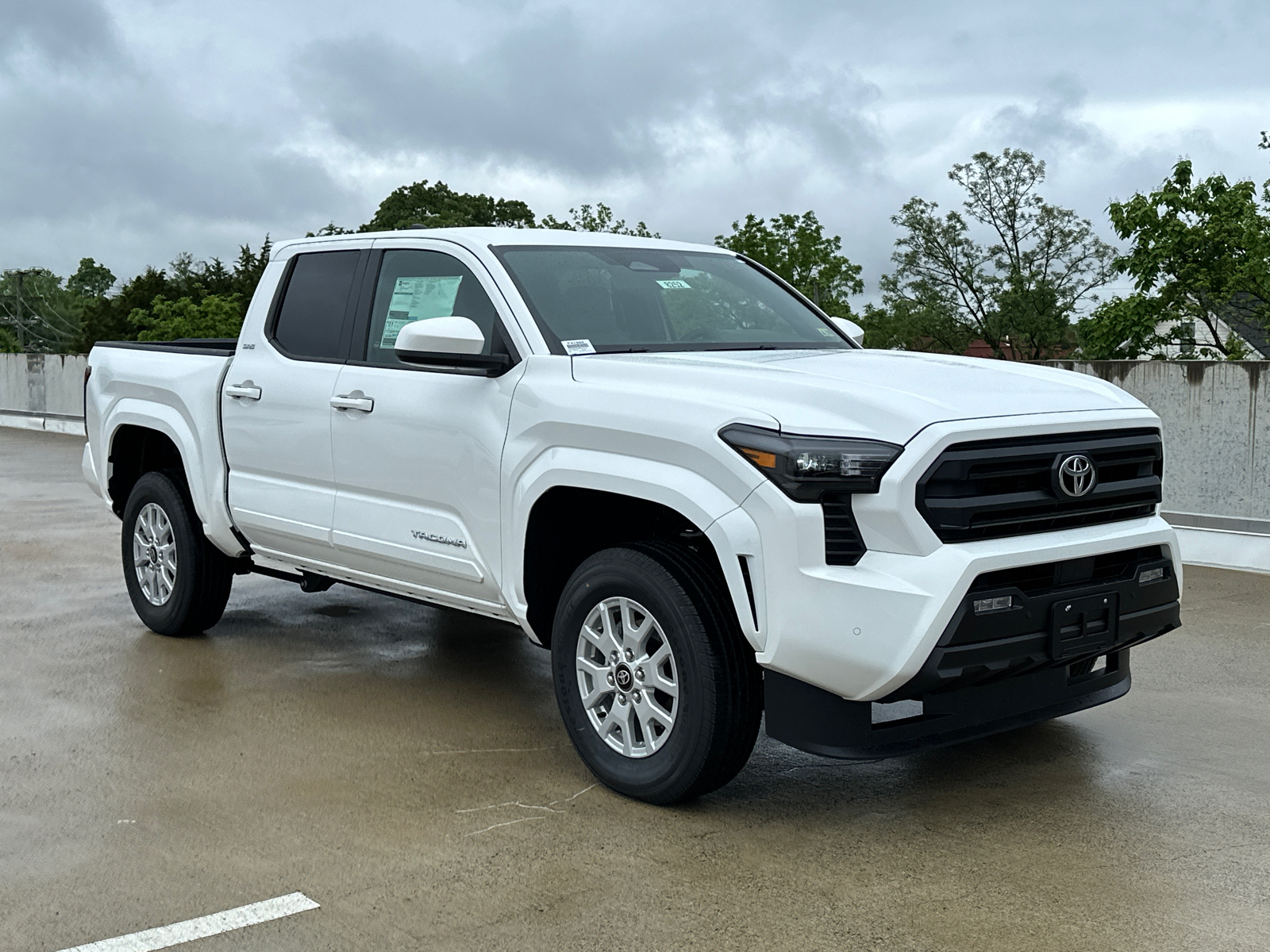 2024 Toyota Tacoma SR5 24