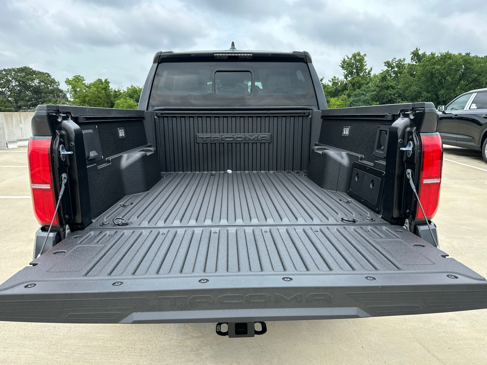 2024 Toyota Tacoma Hybrid TRD Sport 6