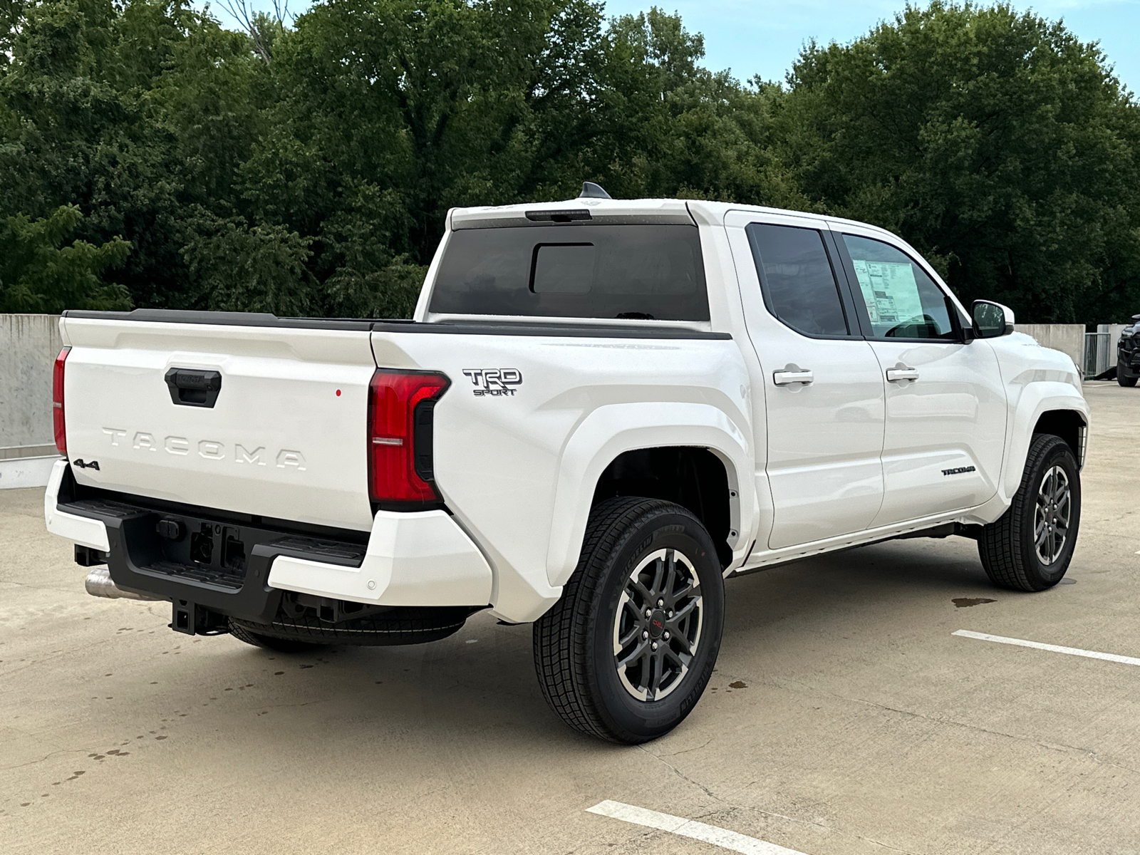 2024 Toyota Tacoma TRD Sport 3