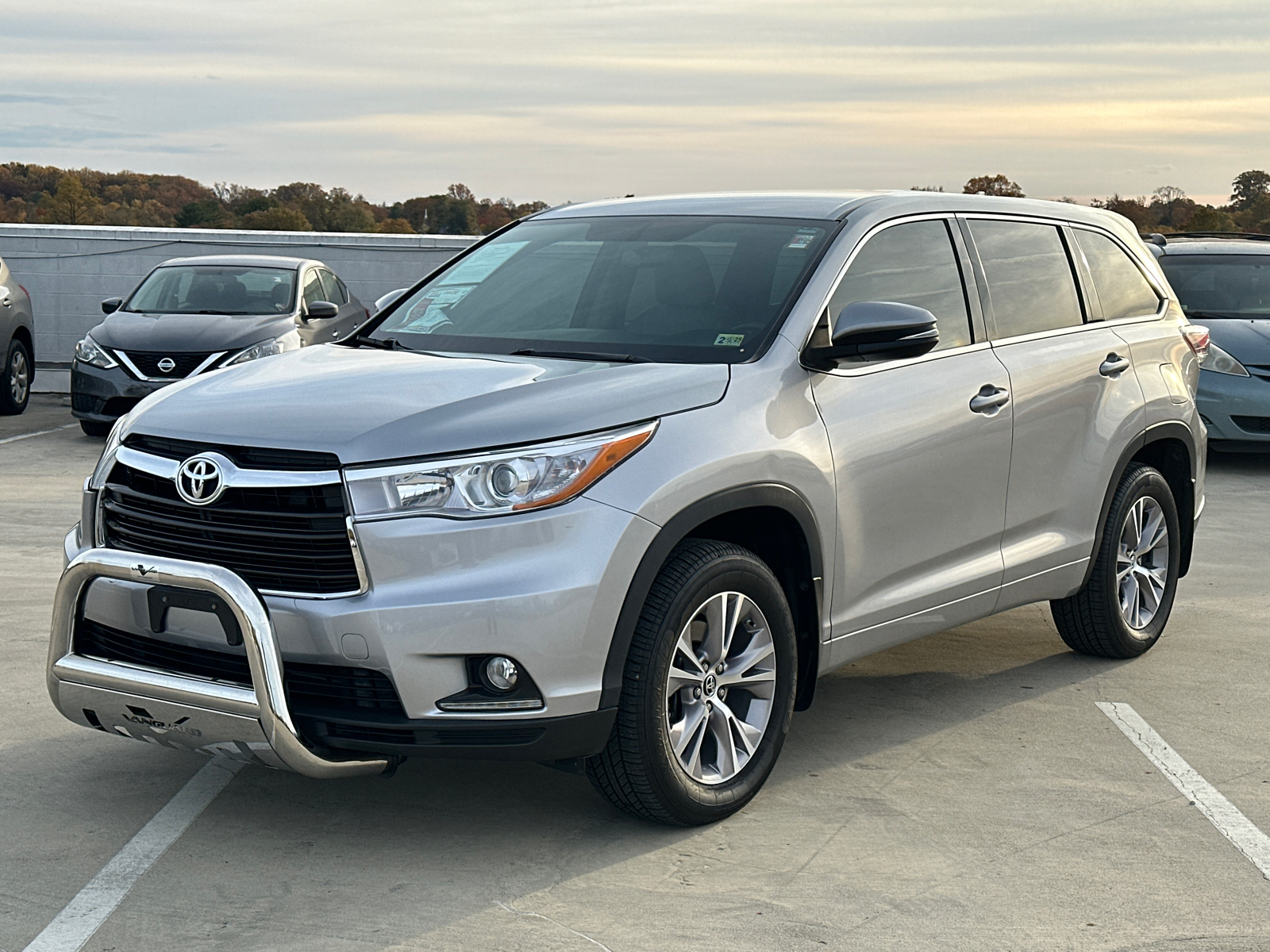 2016 Toyota Highlander LE Plus V6 3