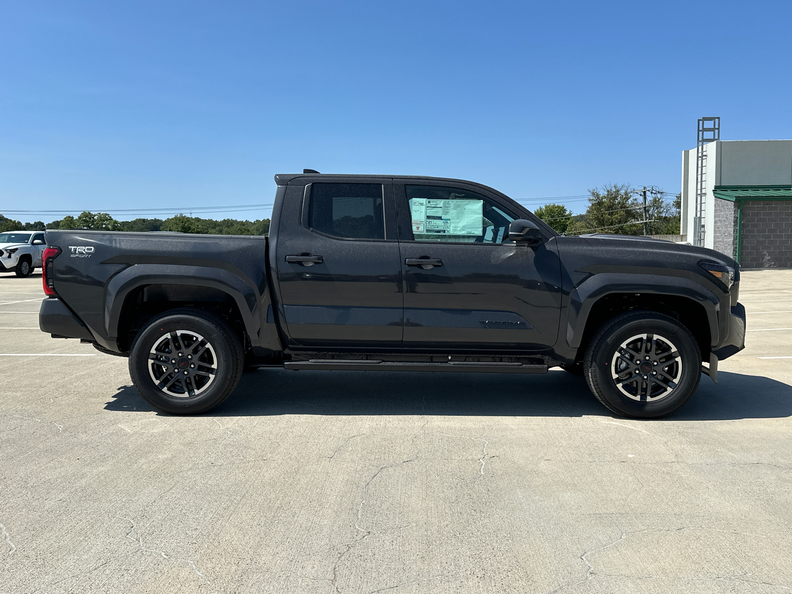 2024 Toyota Tacoma TRD Sport 2