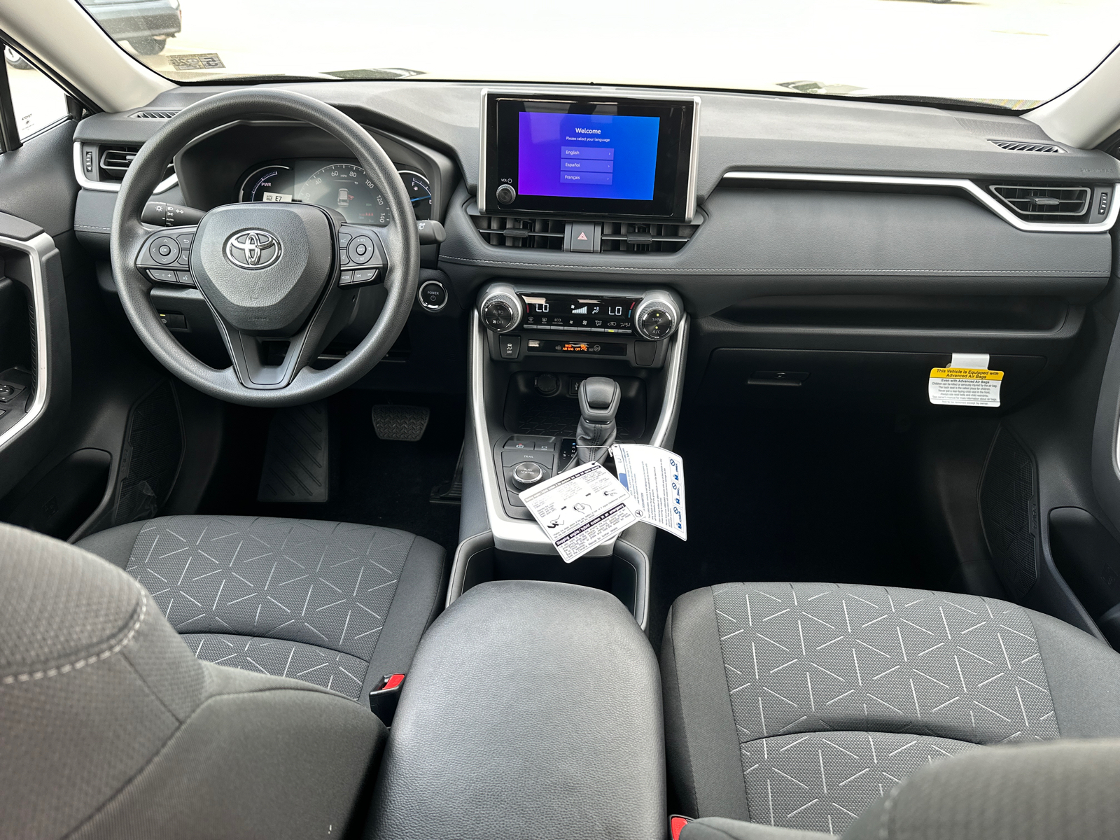 2024 Toyota RAV4 Hybrid  10