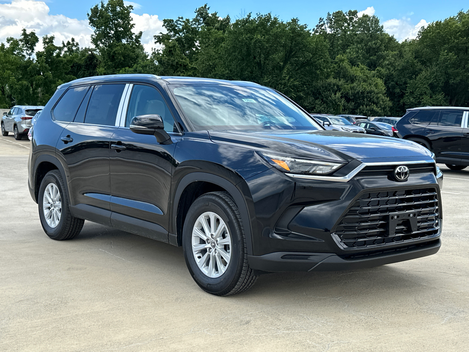 2024 Toyota Grand Highlander XLE 27