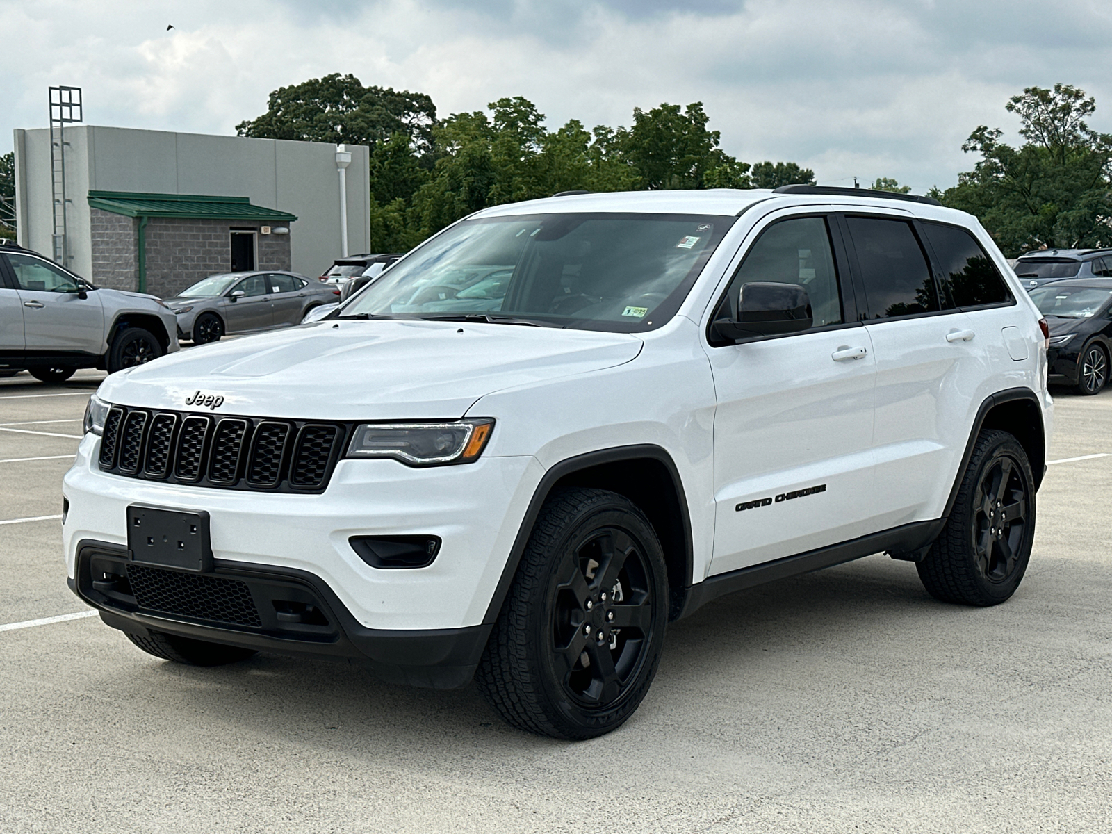 2021 Jeep Grand Cherokee Freedom Edition 3