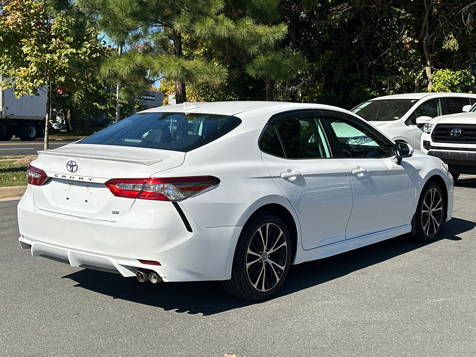 2019 Toyota Camry SE 7