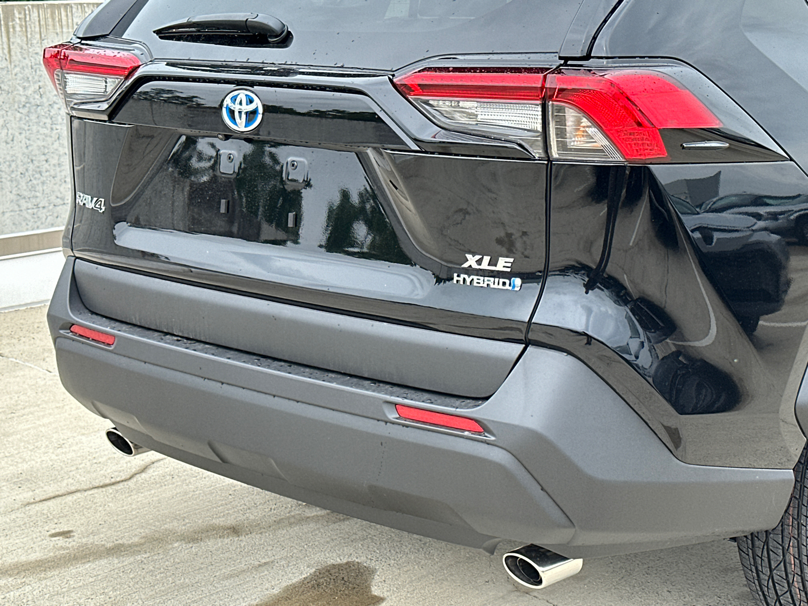 2024 Toyota RAV4 Hybrid  4