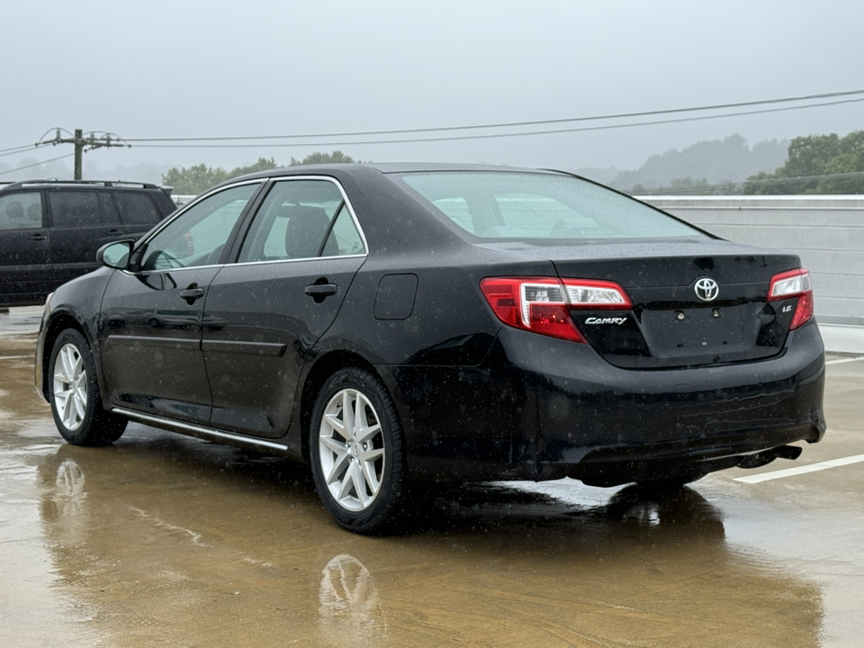 2013 Toyota Camry LE 3