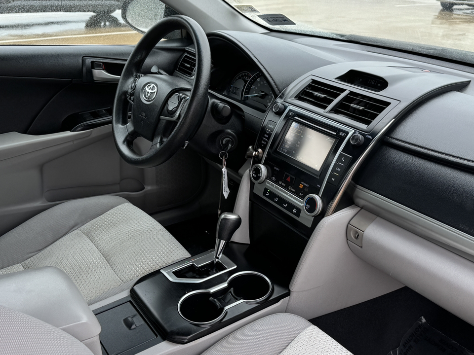 2013 Toyota Camry LE 7