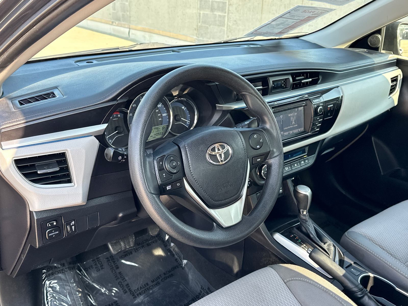 2015 Toyota Corolla LE 18