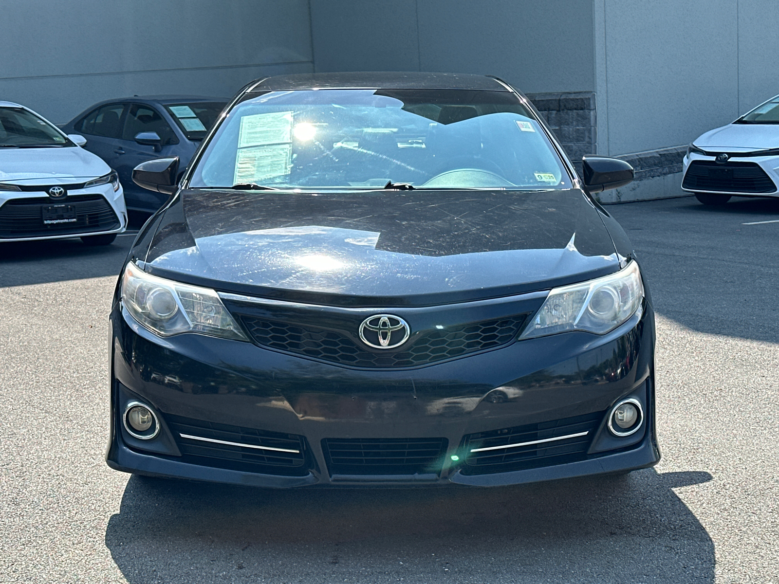 2014 Toyota Camry SE 2