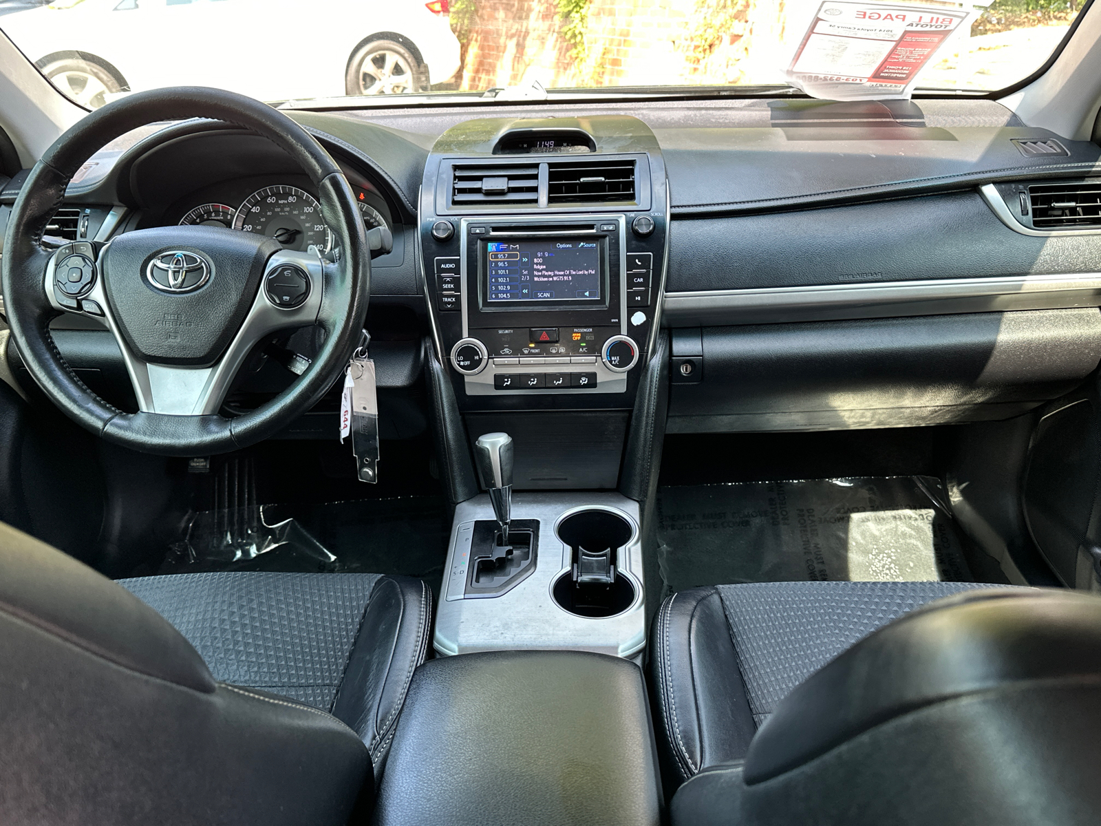 2014 Toyota Camry SE 12