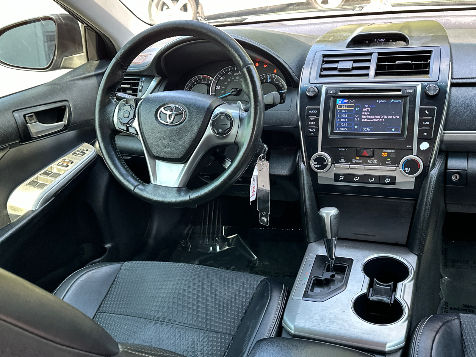 2014 Toyota Camry SE 15