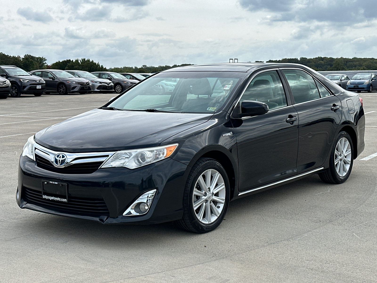 2012 Toyota Camry Hybrid XLE 3