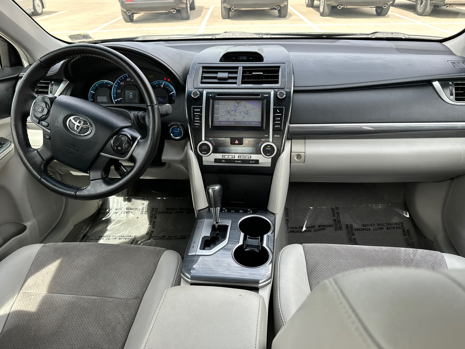 2012 Toyota Camry Hybrid XLE 14