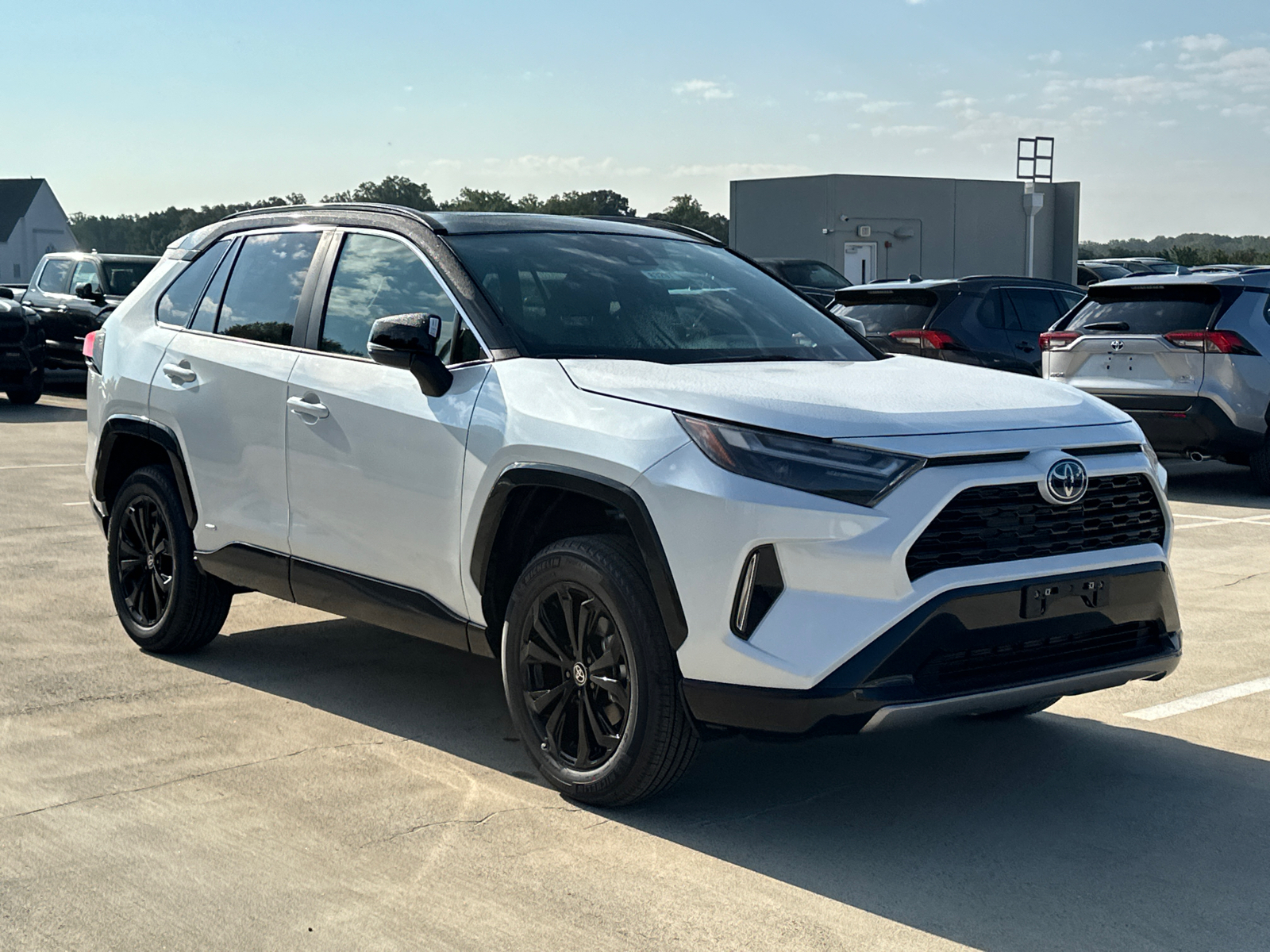 2024 Toyota RAV4 Hybrid  27