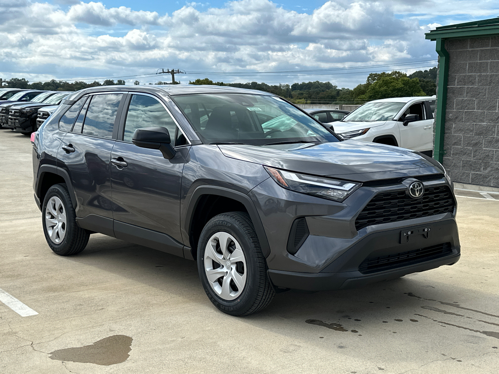 2024 Toyota RAV4 LE 26