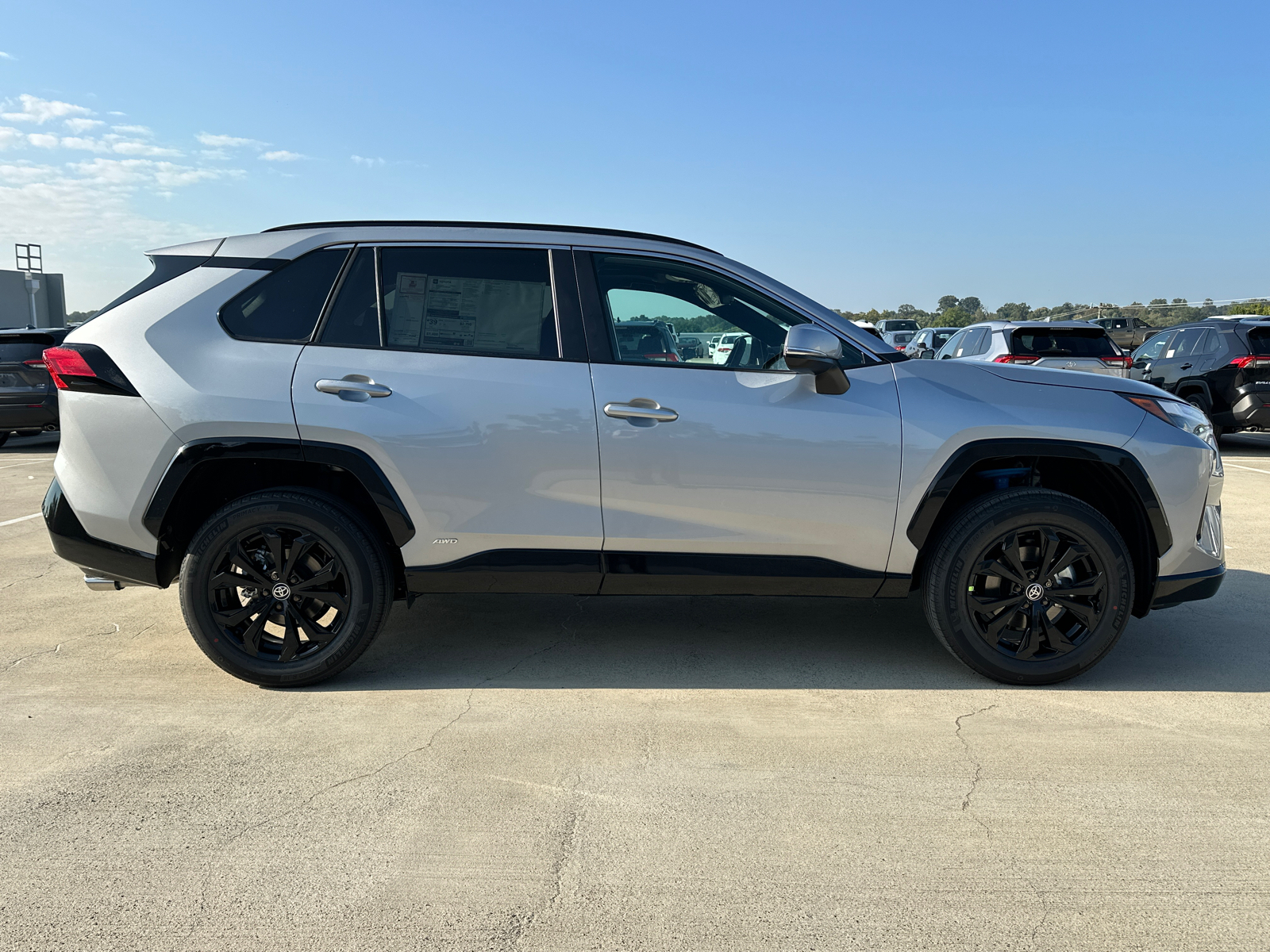 2024 Toyota RAV4 Hybrid SE 2