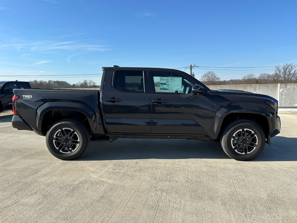 2024 Toyota Tacoma TRD Sport 2