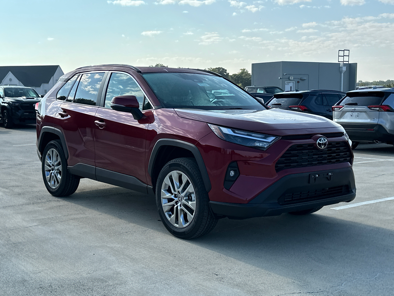 2024 Toyota RAV4 XLE Premium 28