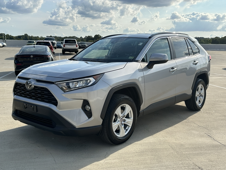 2021 Toyota RAV4 XLE 3