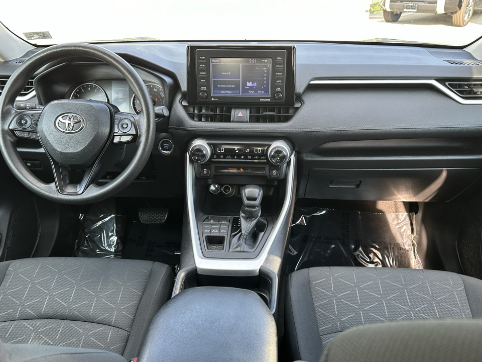 2021 Toyota RAV4 XLE 17