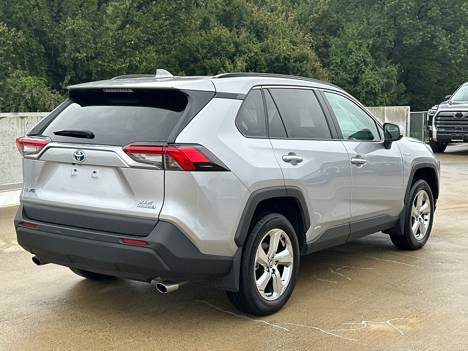 2021 Toyota RAV4 Hybrid XLE Premium 5