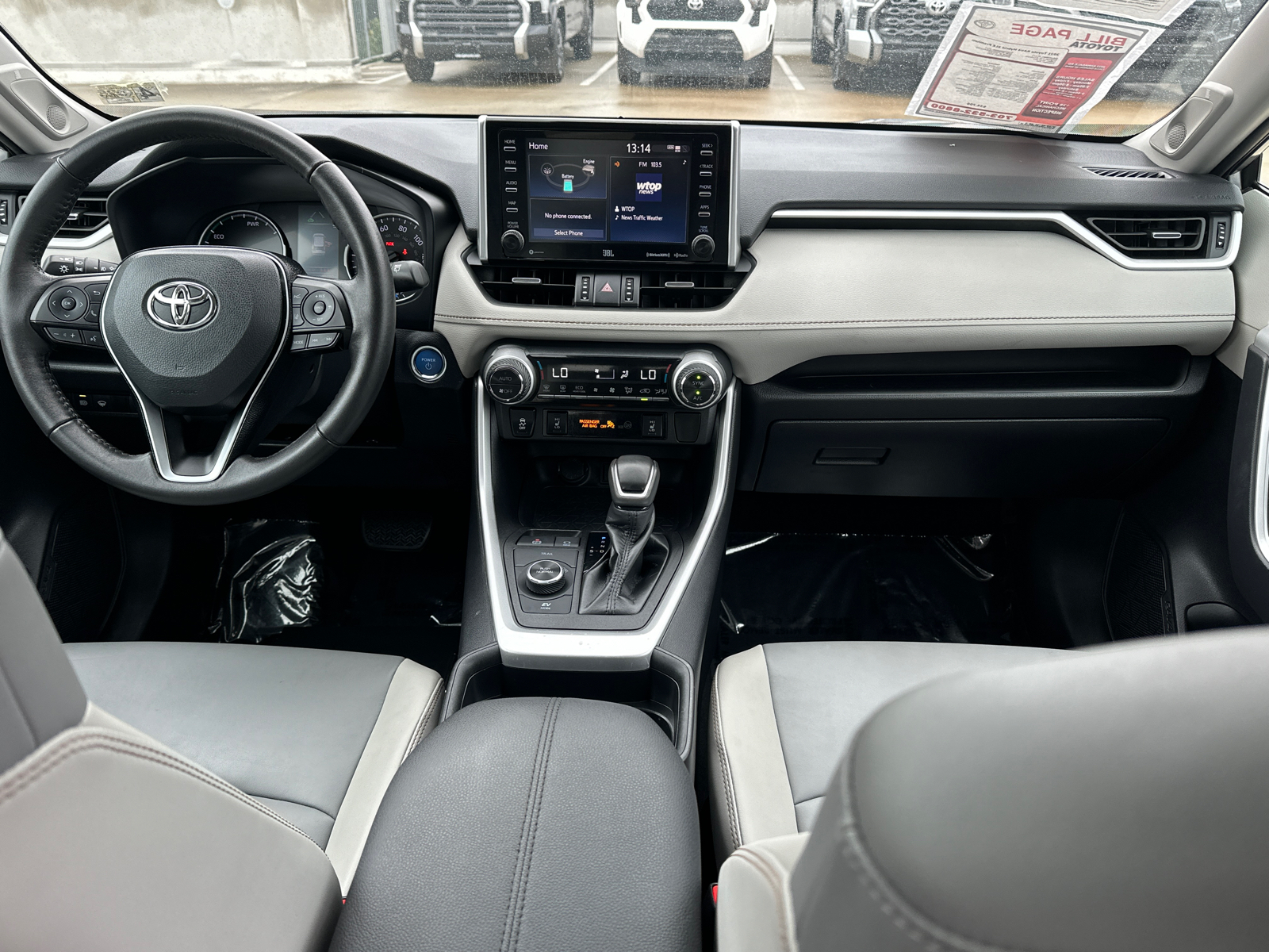 2021 Toyota RAV4 Hybrid XLE Premium 16