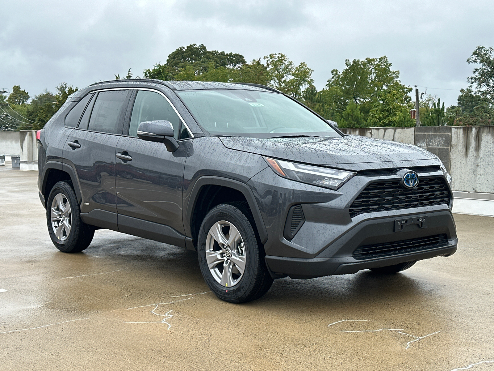 2024 Toyota RAV4 Hybrid XLE 27