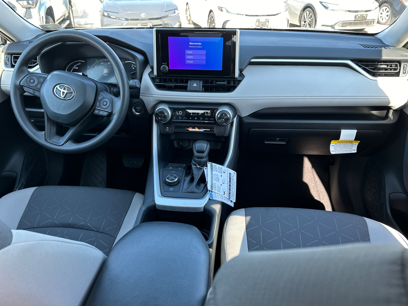 2024 Toyota RAV4 Hybrid  12