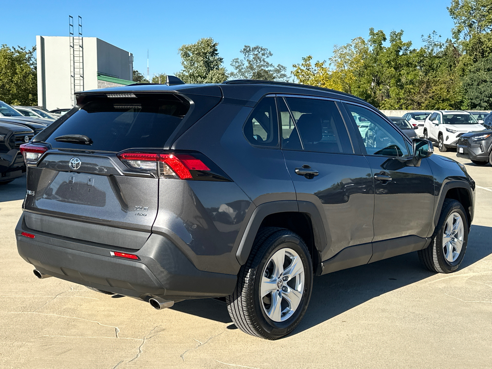 2021 Toyota RAV4 XLE 4