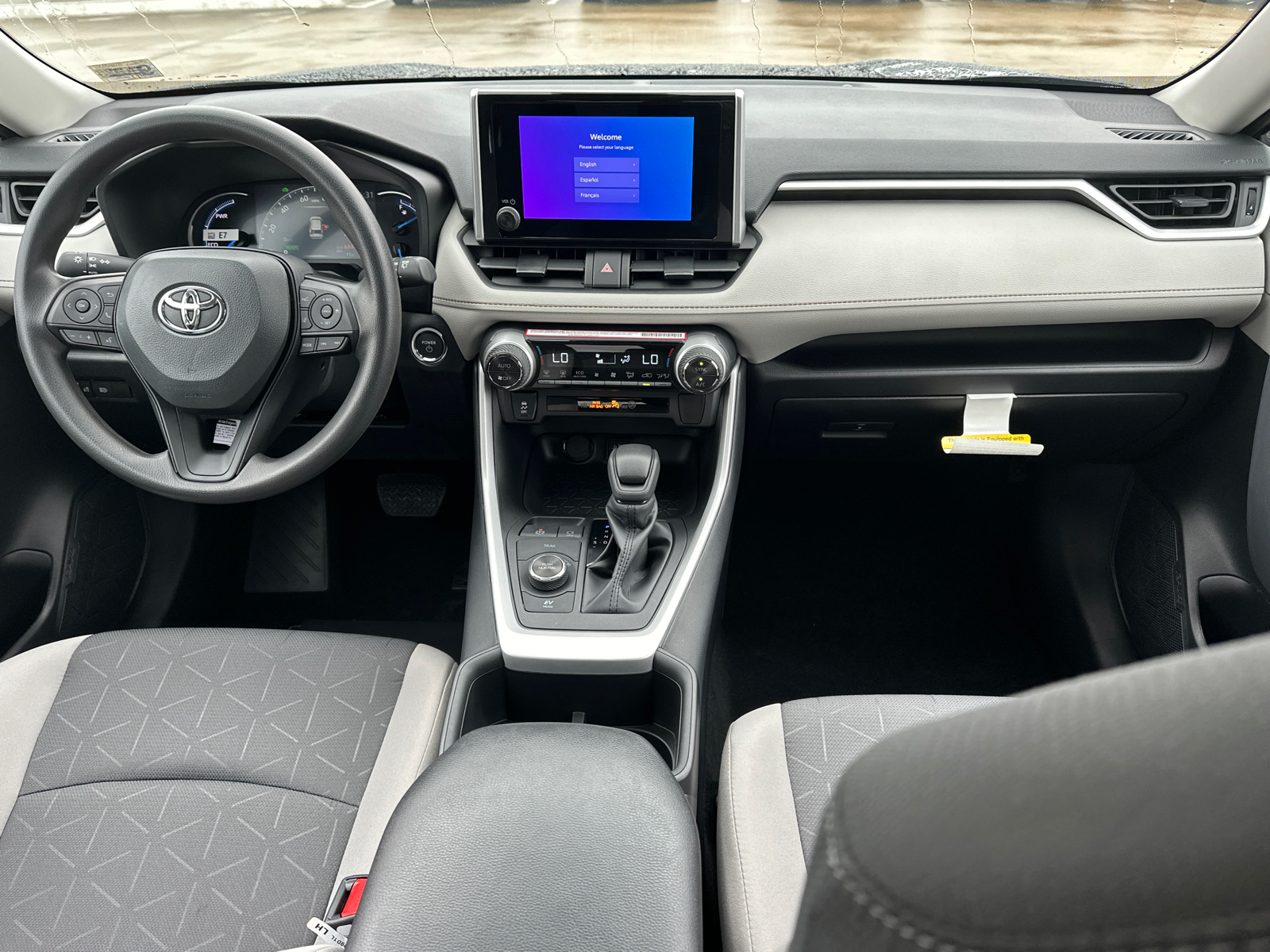 2024 Toyota RAV4 Hybrid XLE 12