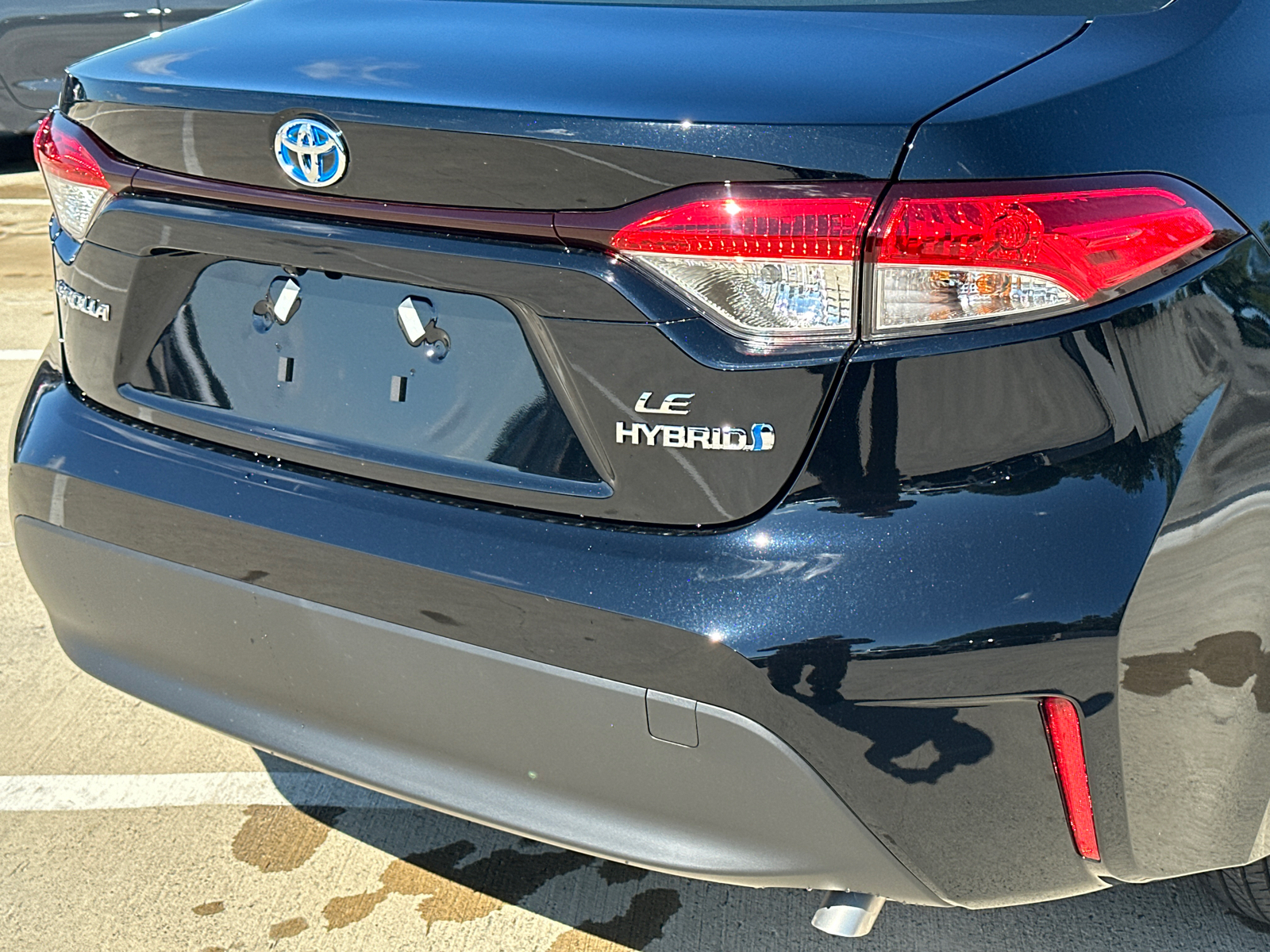 2024 Toyota Corolla Hybrid LE 4