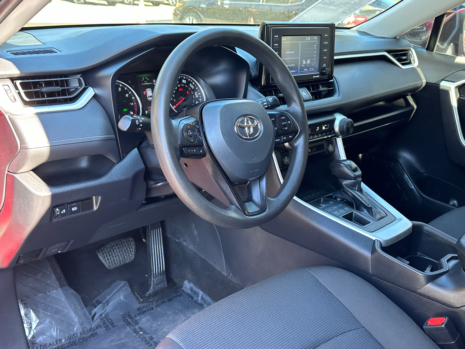 2022 Toyota RAV4 LE 18