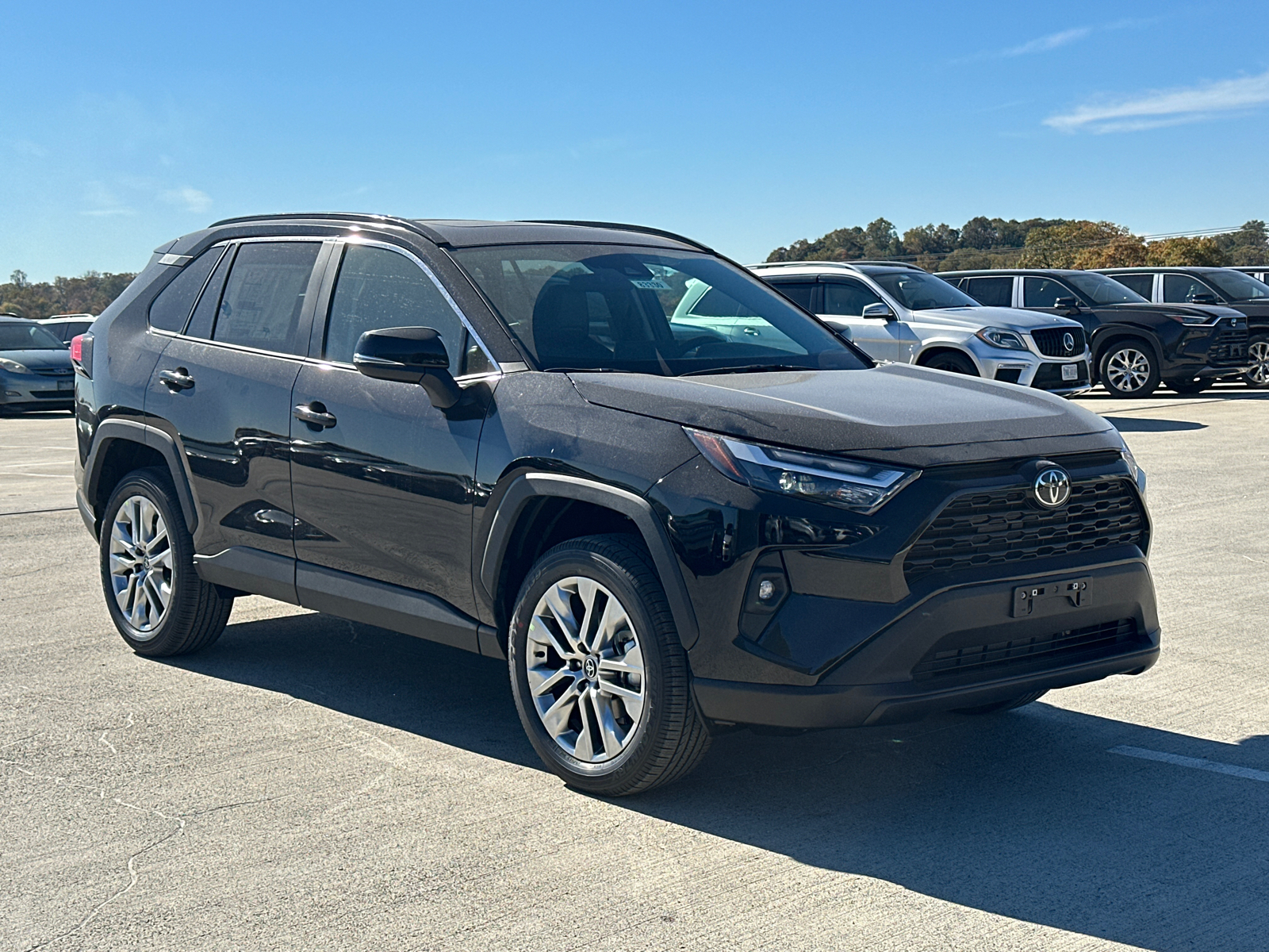 2024 Toyota RAV4 XLE Premium 27