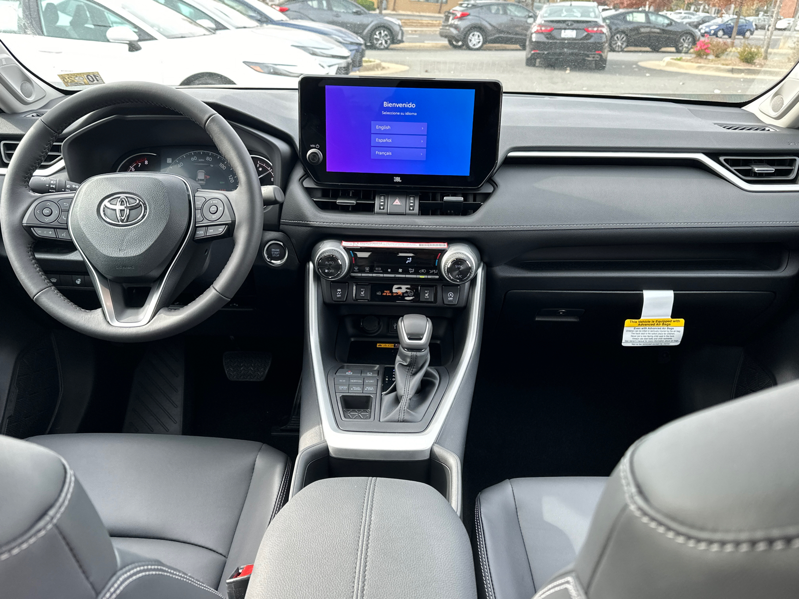 2024 Toyota RAV4 XLE Premium 12