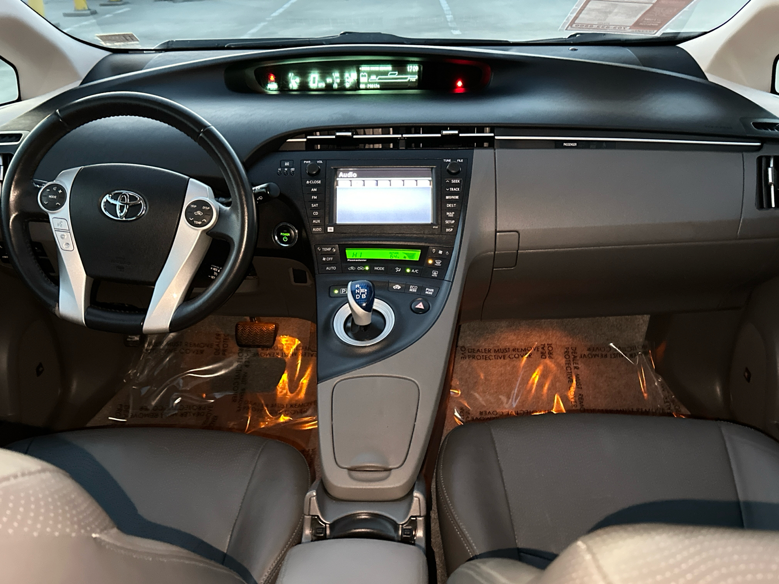 2010 Toyota Prius IV 16