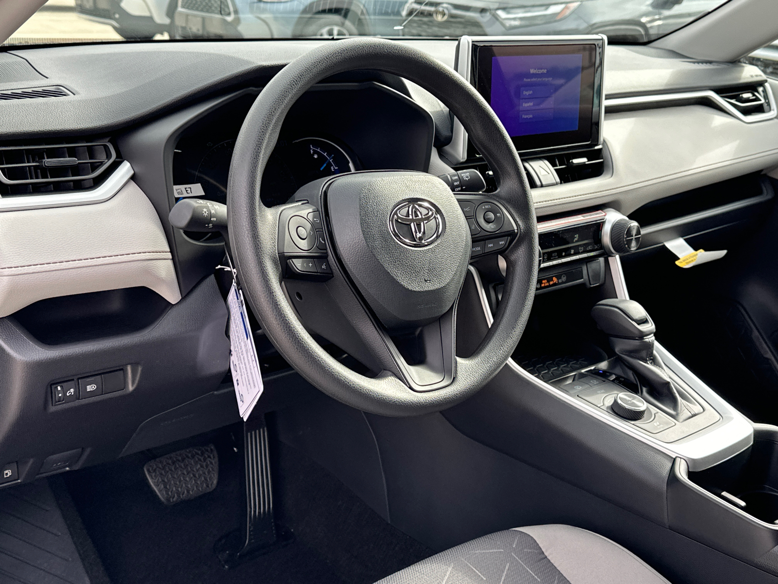 2024 Toyota RAV4 Hybrid XLE 14