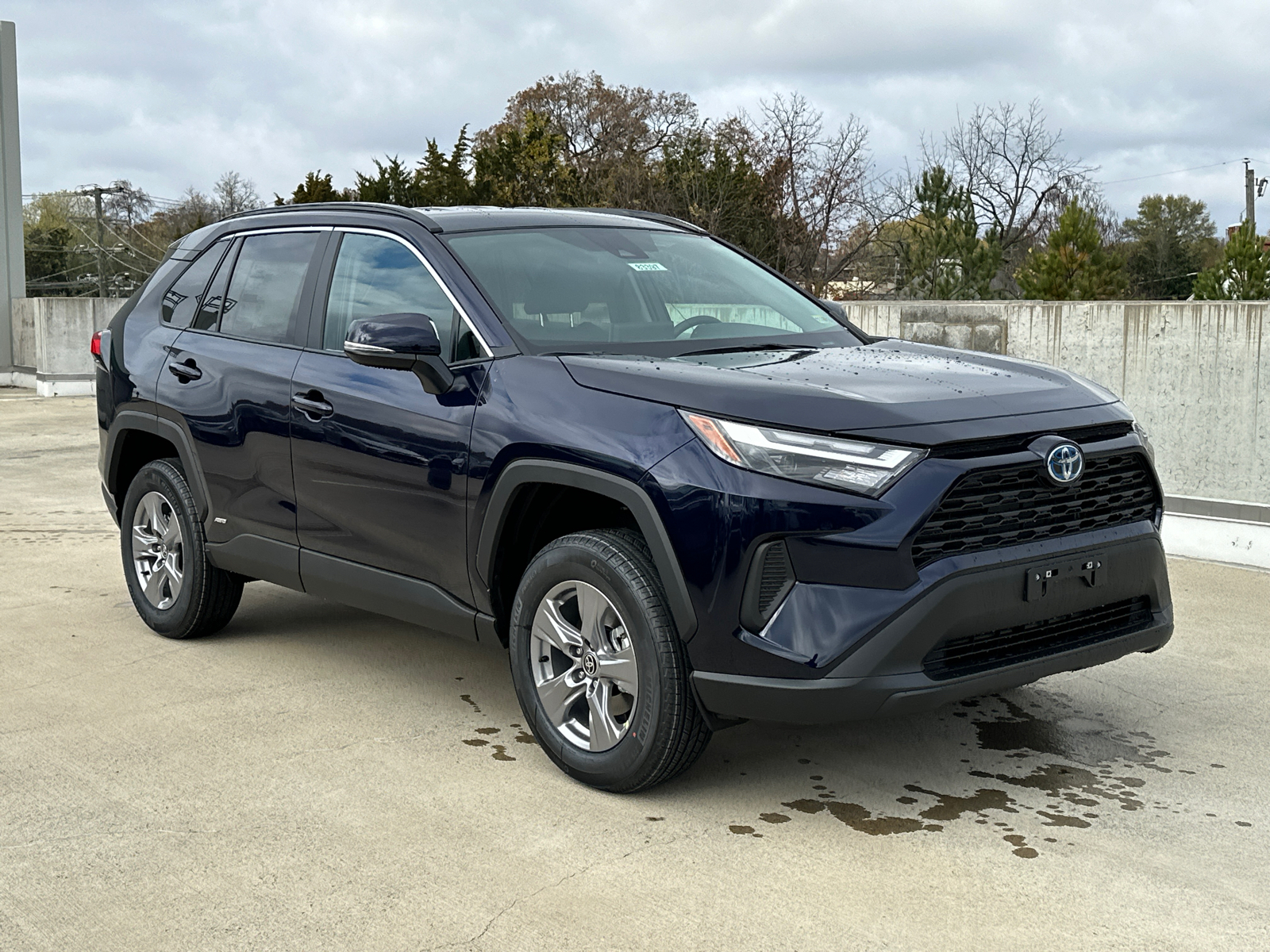 2024 Toyota RAV4 Hybrid XLE 26