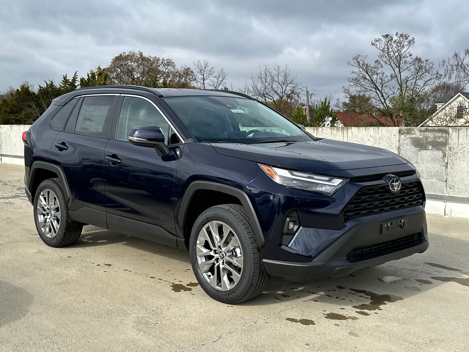 2024 Toyota RAV4 XLE Premium 29