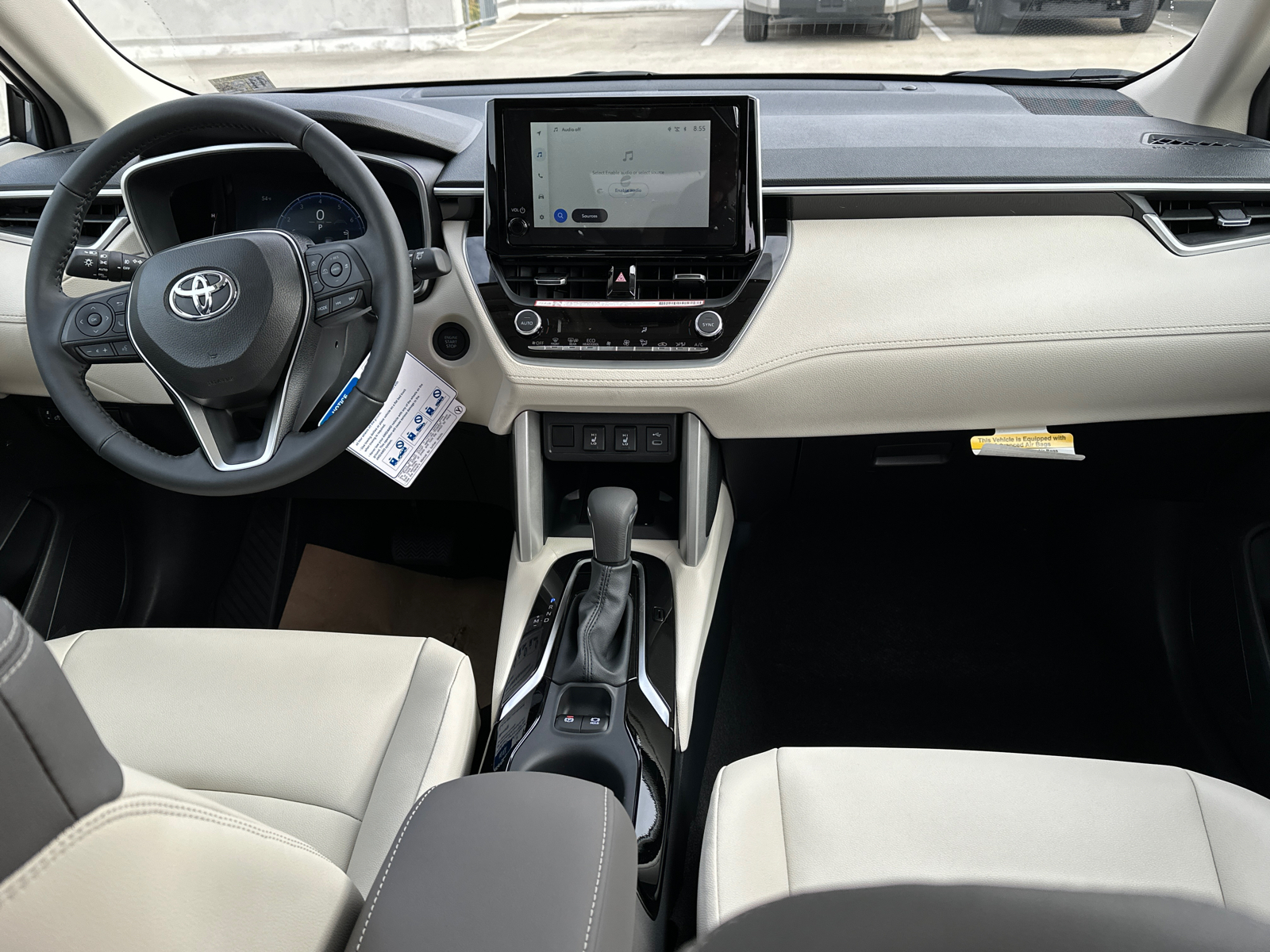 2024 Toyota Corolla Cross XLE 12