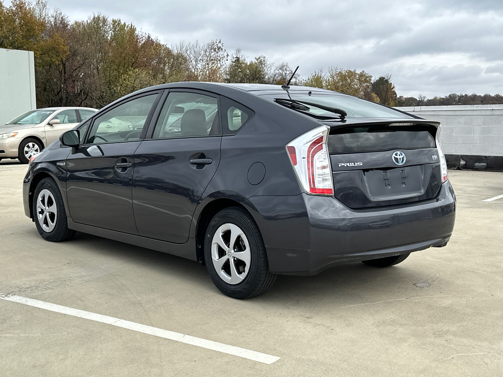 2015 Toyota Prius Two 5