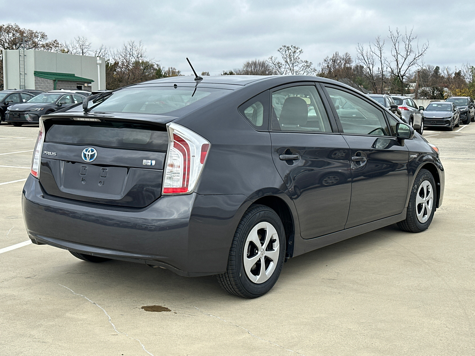 2015 Toyota Prius Two 6