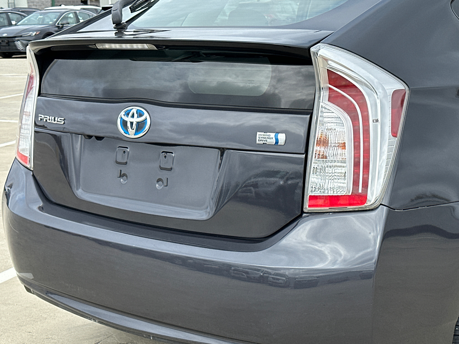 2015 Toyota Prius Two 7