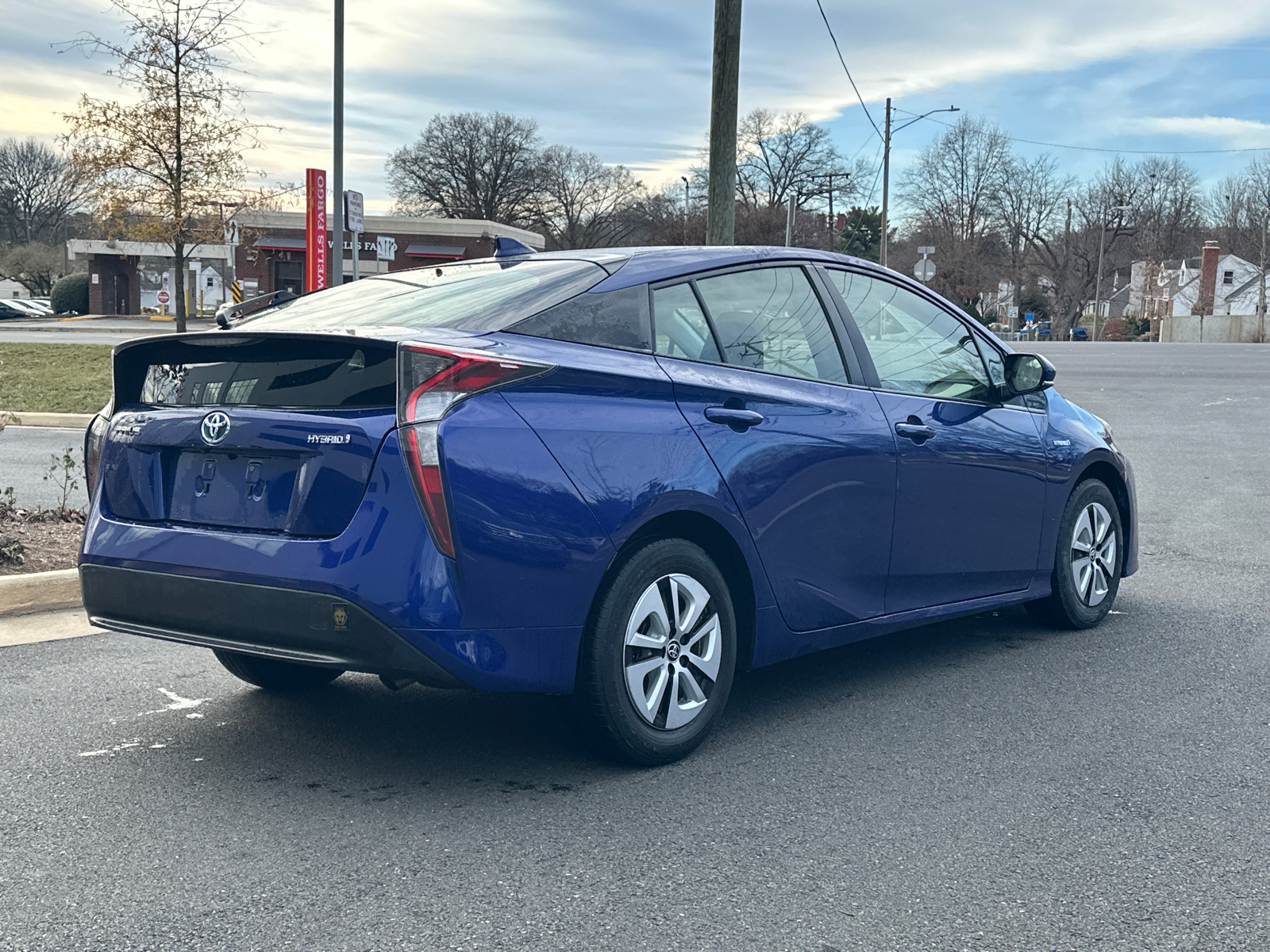 2017 Toyota Prius Three 6